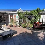 Lovely Garden Studio 5 - 10 Min Walk To The Beach